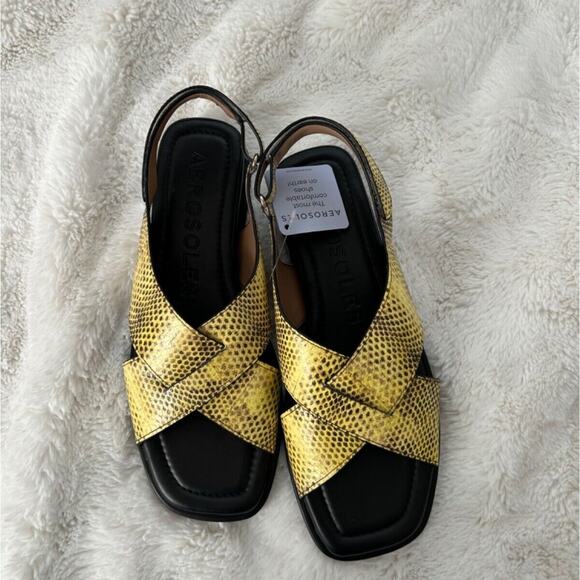 NWT Aerosoles Women's Size 9.5 Yellow and Black Flat Sandals - Picture 1 of 4